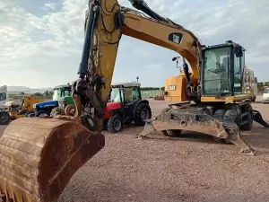 EXCAVADORA DE RUEDAS CATERPILLAR M318 F.