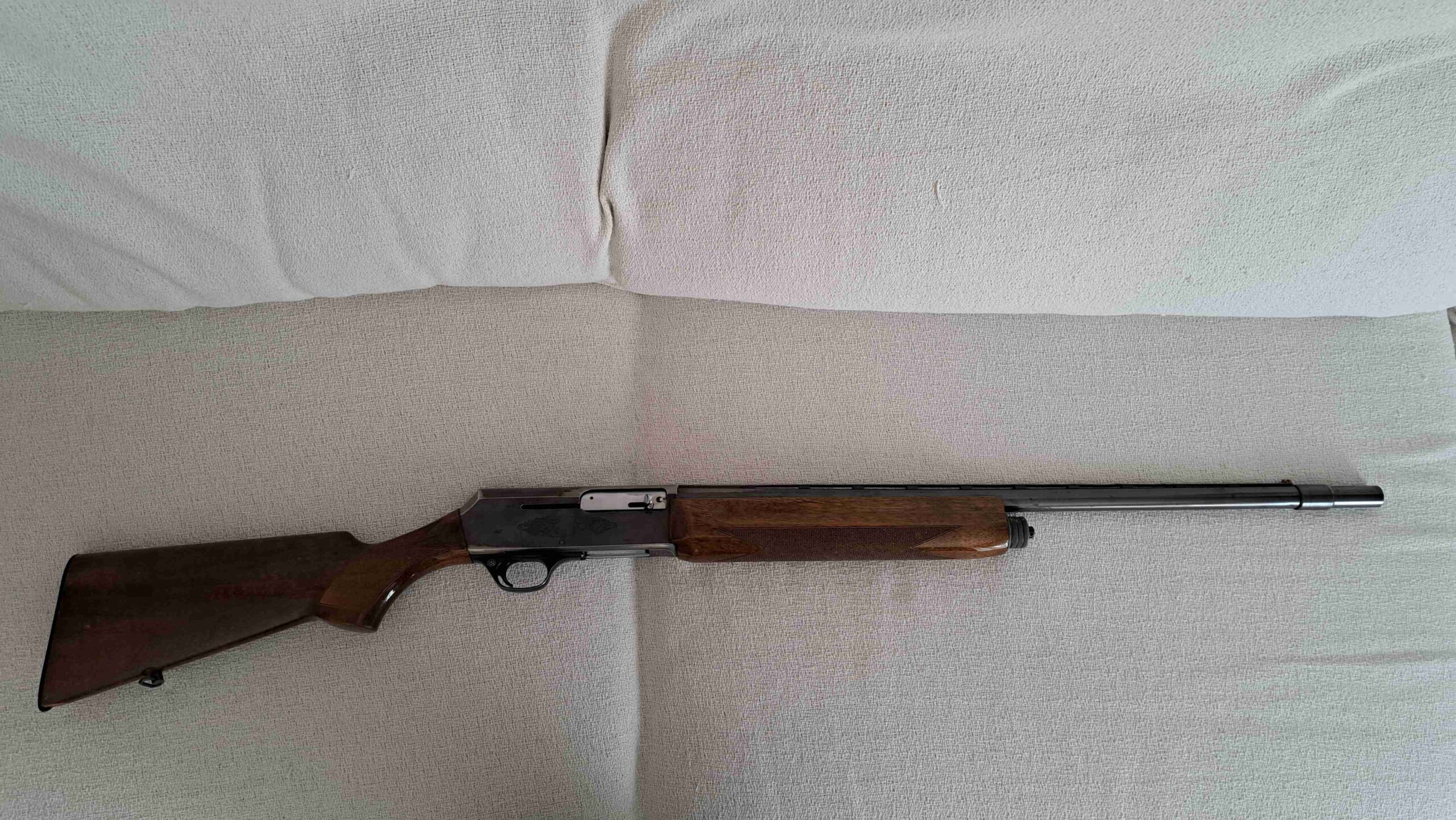 SEMIAUTOMÁTICA BROWNING 2000