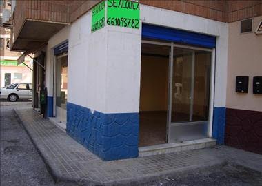 Se vende local comercial zona nueva andalucia