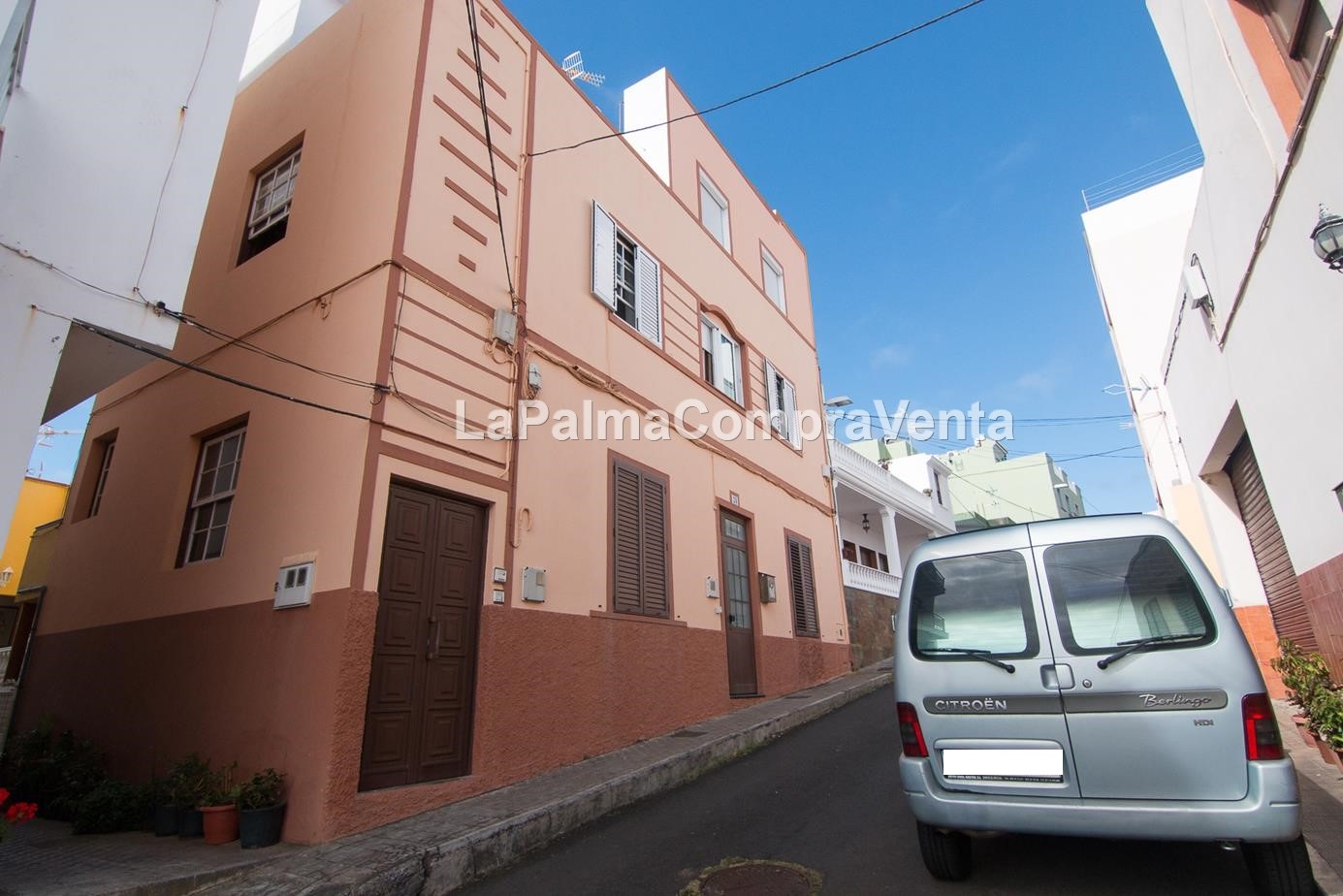 Piso en venta con vistas al mar y montaña en zona norte | 92 m² - Islas Canarias