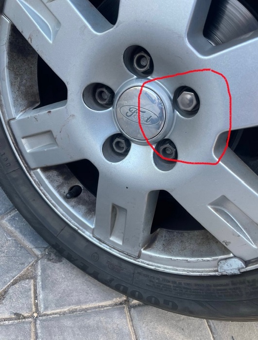 QUITAR EL ANTIRRROBO DE LA RUEDA