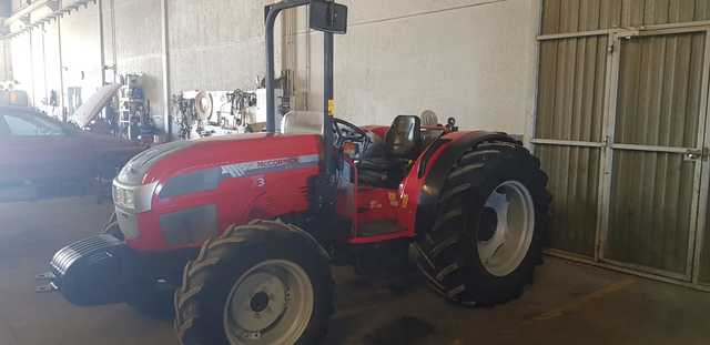 MCCORMICK F100 XL