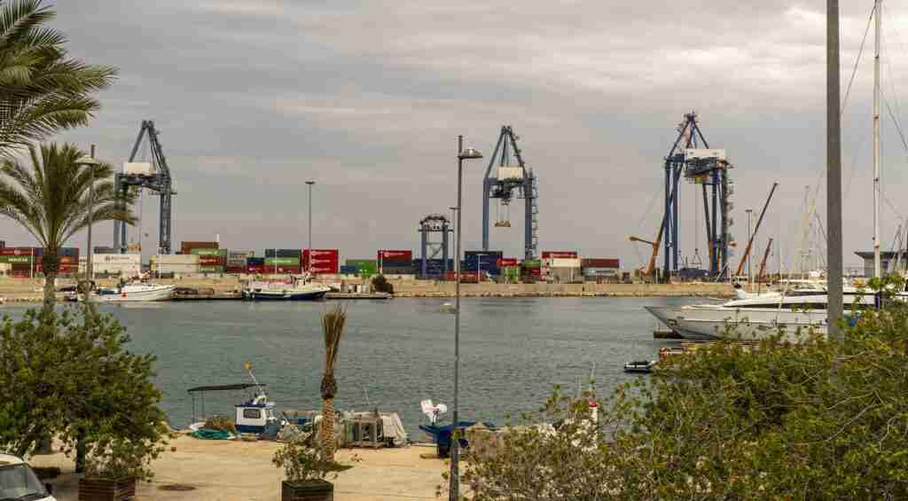 **VENTA CONTENEDORES MARÍTIMOS NUEVOS Y DE OCASIÓN**