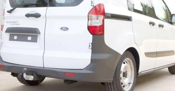 ENGANCHES FORD TRANSIT COURIER .