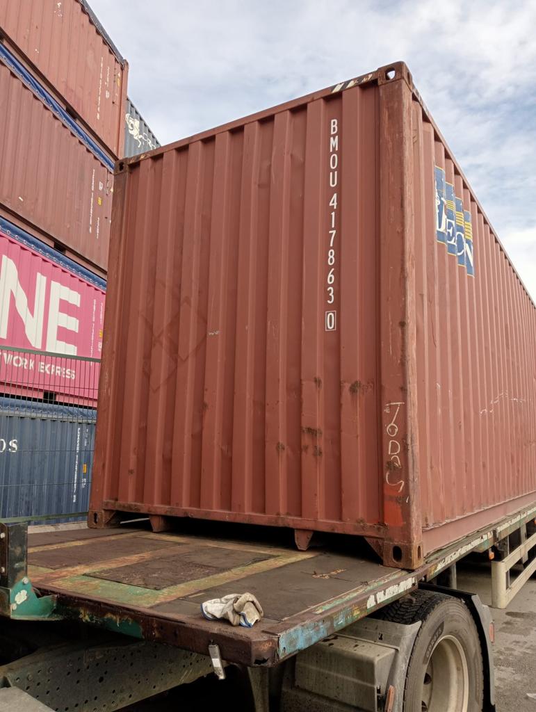 OCASIÓN STOCK DE CONTENEDORES DE 40\' HC EN BARCELONA