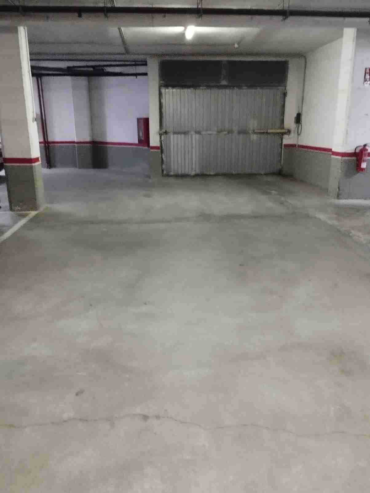 Plaza parking