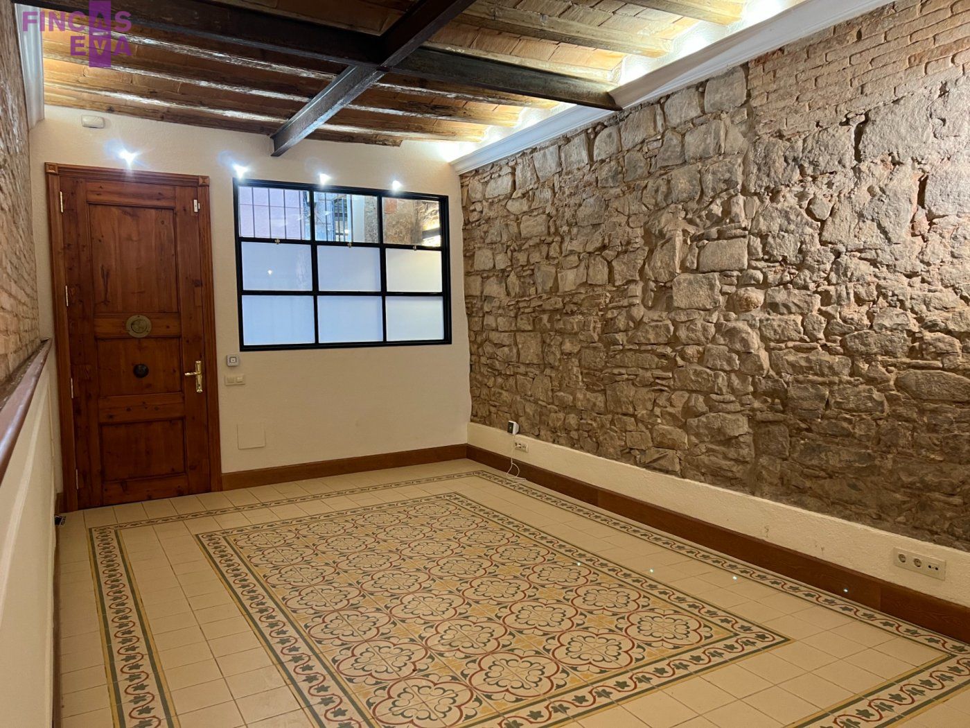PISO REFORMADO EN EL CENTRO DE BARCELONA - FE0120