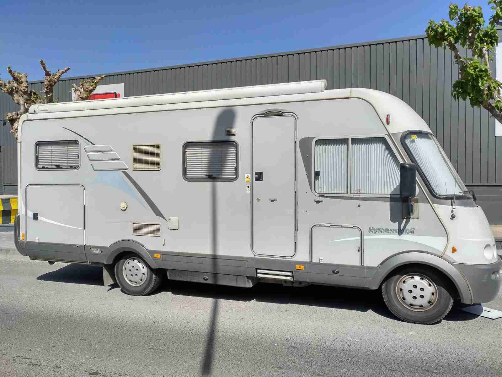 Vendo autocaravana HYMER B614