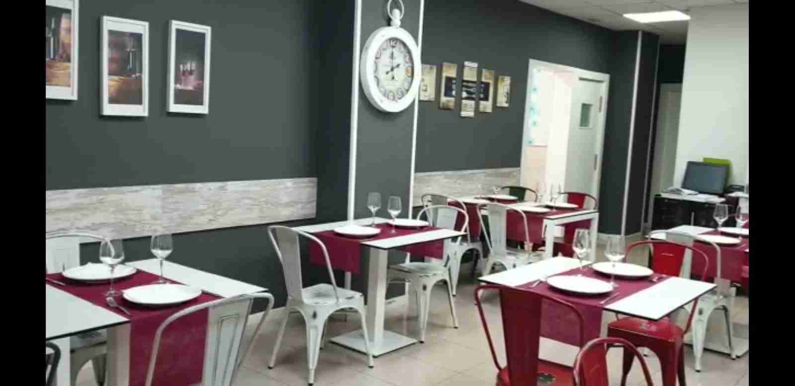 Traspaso cafetería/ Restaurante Milenium