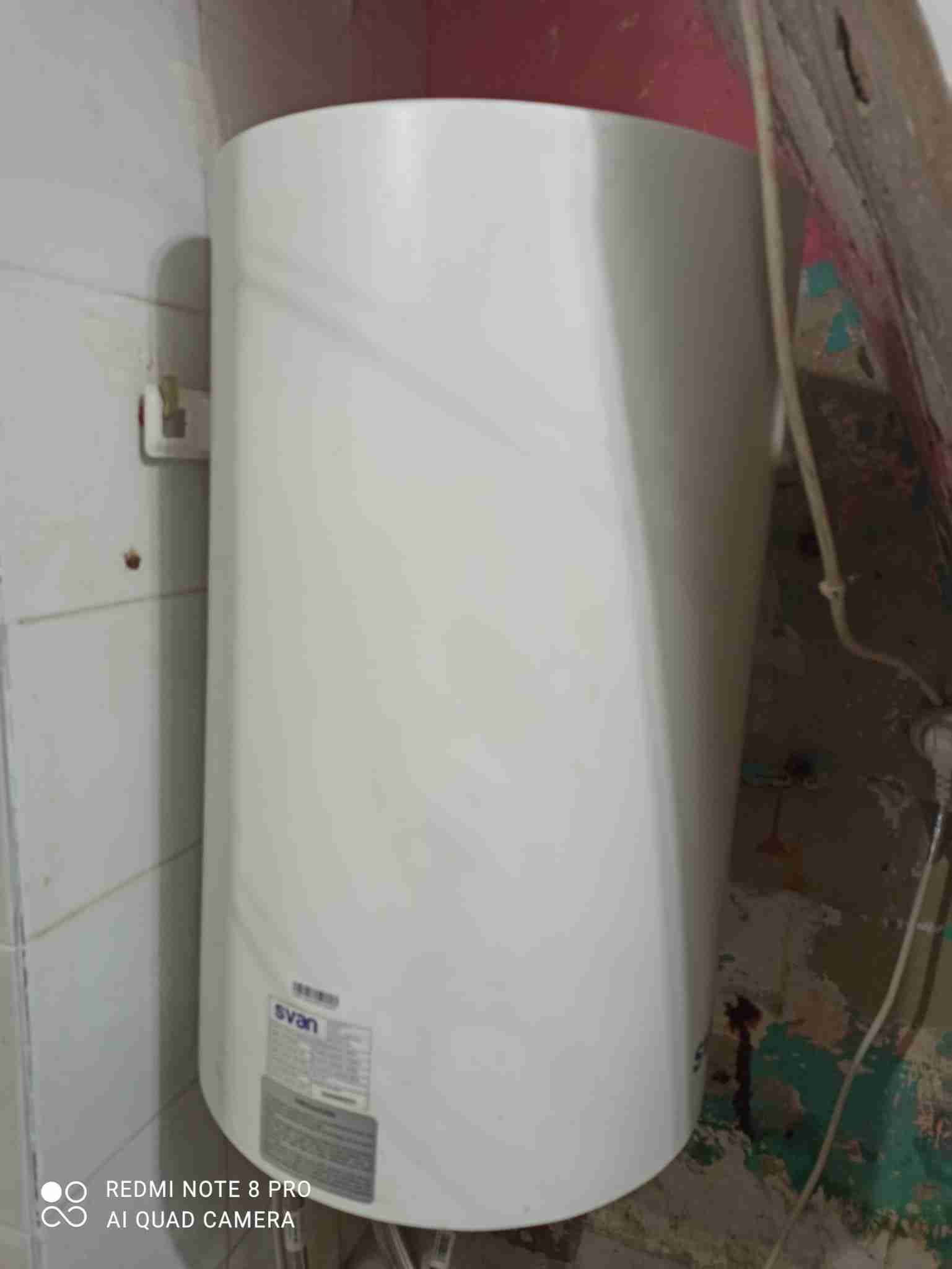 VENDO PRECIOSO TERMO CASI NUEVO  POR MUDANZA PARTICU