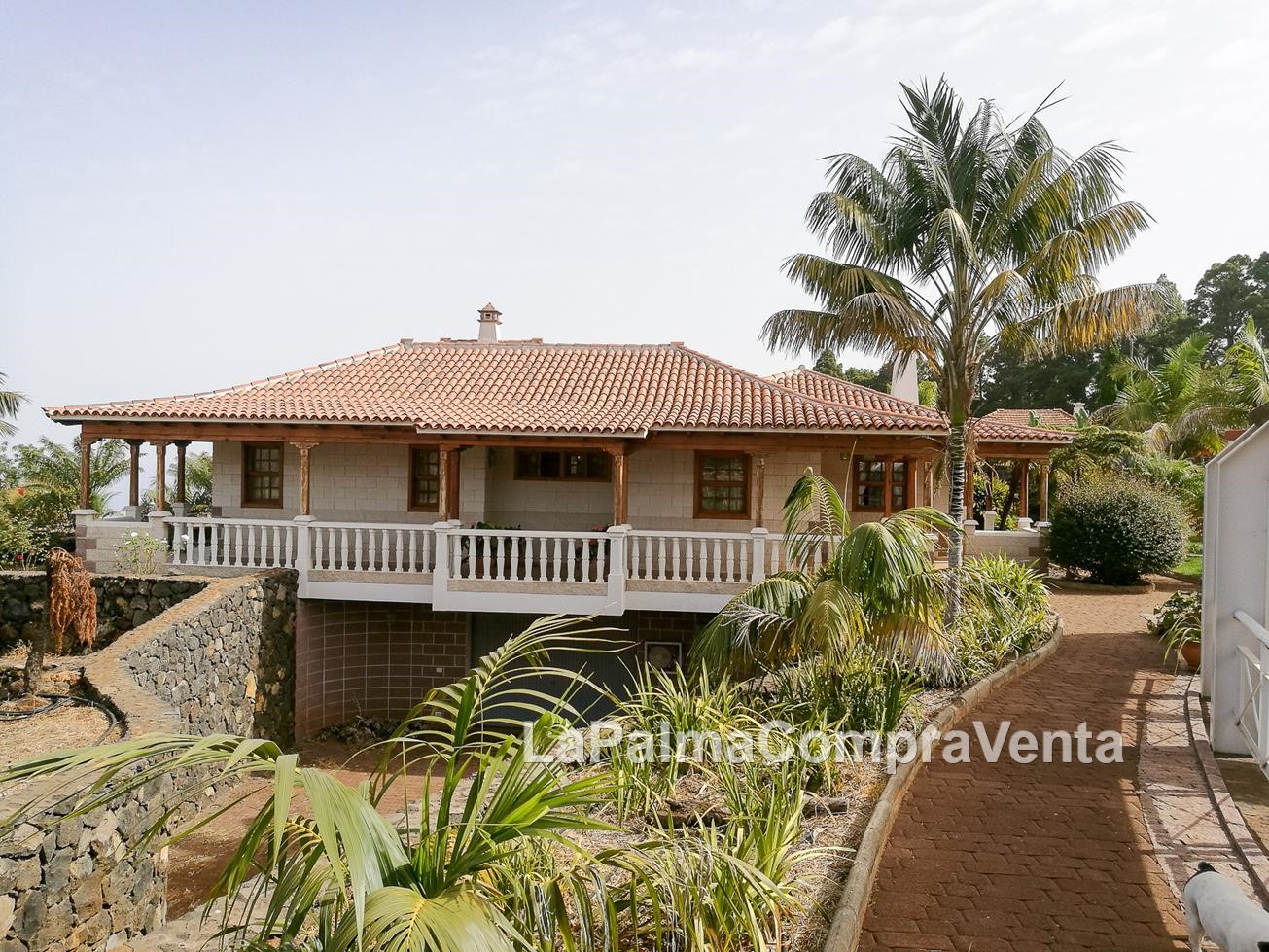 ID-327   Casa con Finca Edificable en entorno Rural