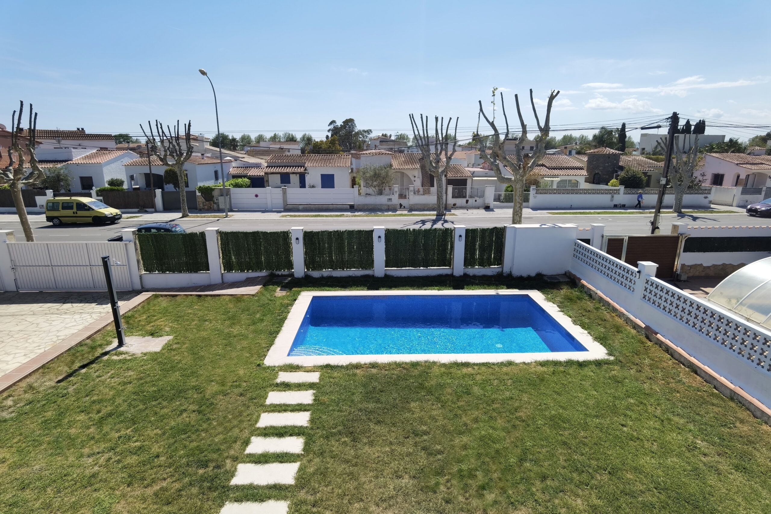 Apartamento con 2 dormitorios, terraza, piscina comunit. y P