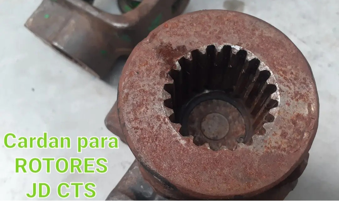 Horquilla y Cardan para la transmisión de los Rotores de CTS