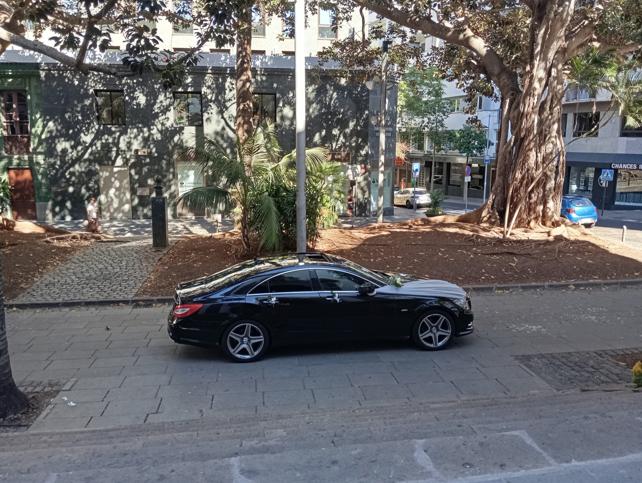 Se alquila mercedes CLS con chófer