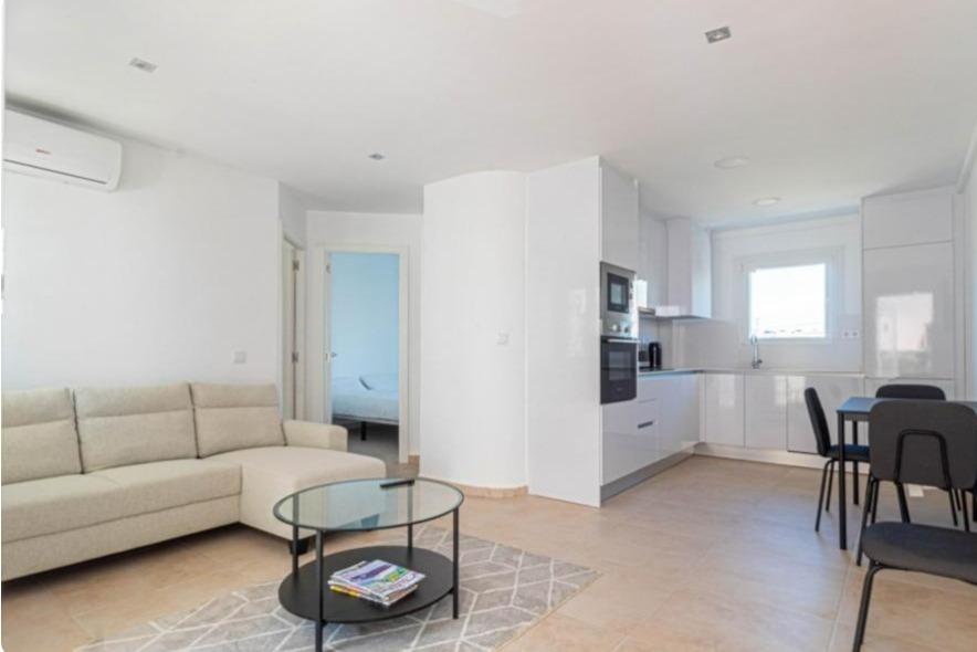 APARTAMENTO DE 2 HABITACIONES REFORMADO EN LA ZENIA ( ORIHUELA COSTA)