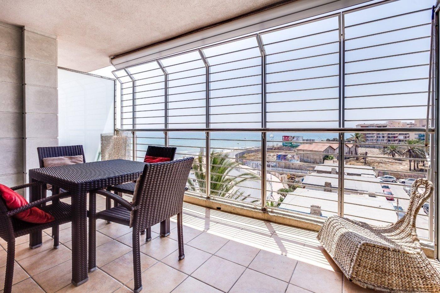 FANTASTICO APARTAMENTO CON 3 HABITACIONES 2 BAÑOS CON VISTAS AL MAR EN TORREVIEJA (ALICANTE)