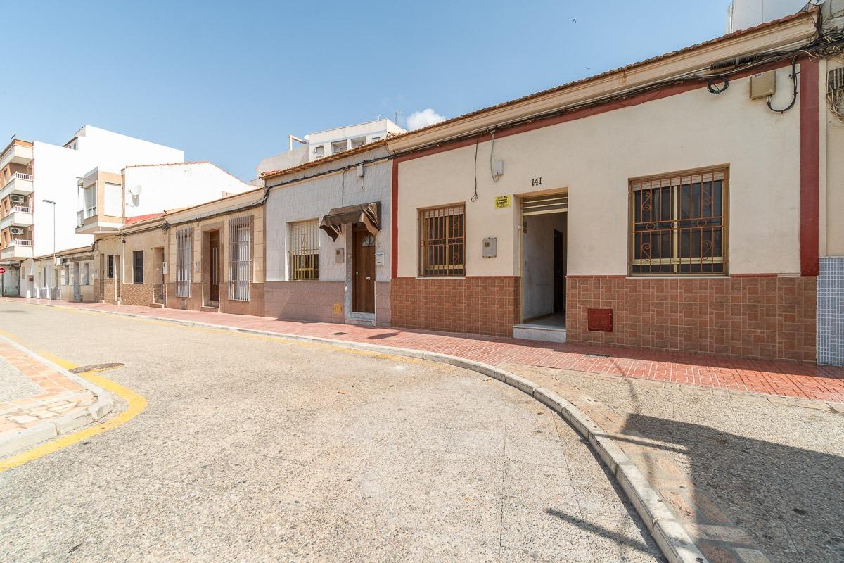 Casa de pueblo en el centro de Torrevieja