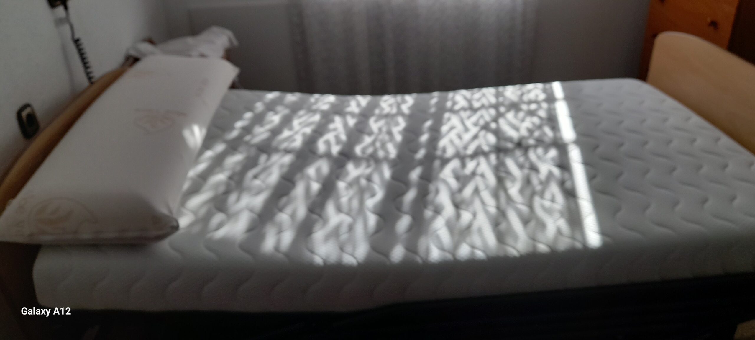 Cama para personas con movilidad reducida