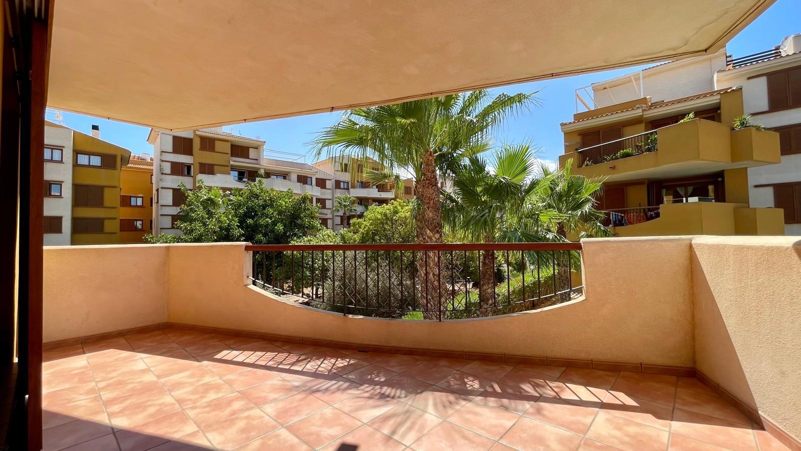 PRECIOSO APARTAMENTO A 150 METROS DEL MAR, CON PISCINA COMUNITARIA - ZONA PUNTA PRIMA -