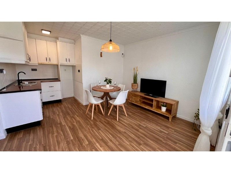 BUNGALOW EN TORREVIEJA ( ALICANTE) REFORMADO. 2 DORM. 1 BAÑO.