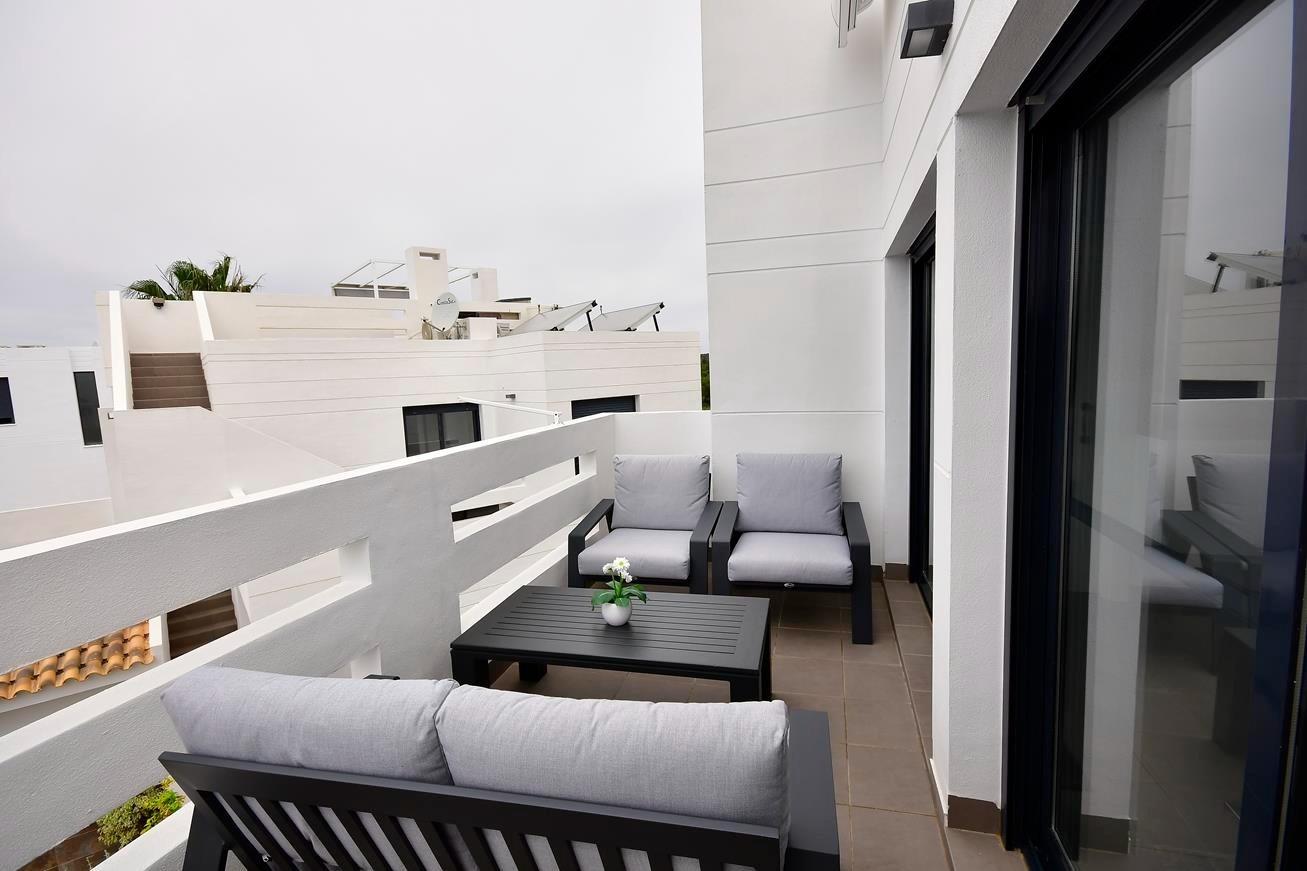 ATICO DE 2 HABITACIONES 1 BAÑO EN ORIHUELA COSTA (LAS RAMBLAS) ALICANTE