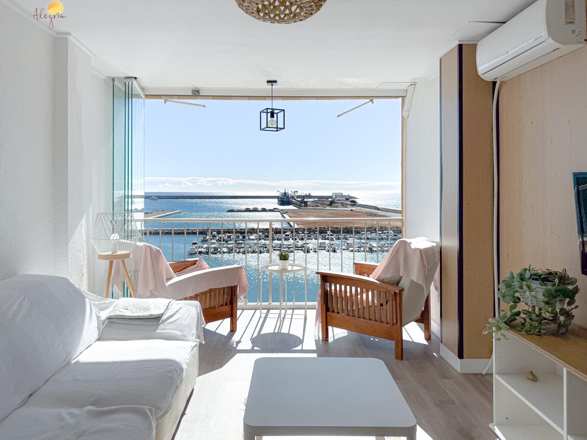 ATICO DE 2 HABITACIONES CON VISTAS AL MAR EN TORREVIEJA ( ACEQUION )