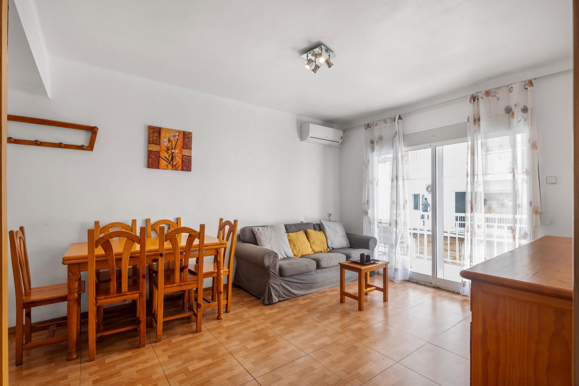 PISO DE 3 HABITACIONES 1 BAÑO EN TORREVIEJA ( PLAYA DEL CURA )