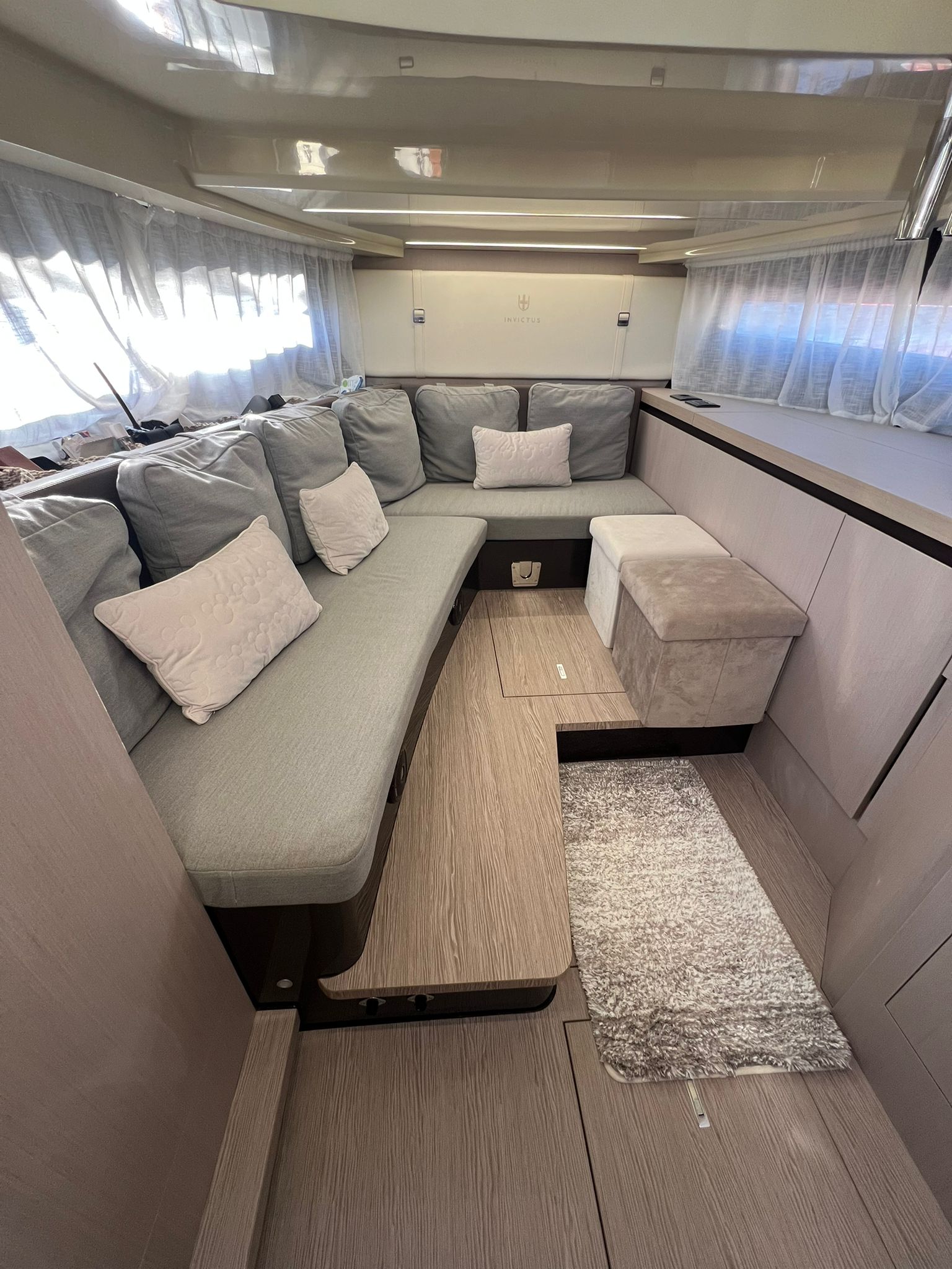 INVICTUS 320 GT