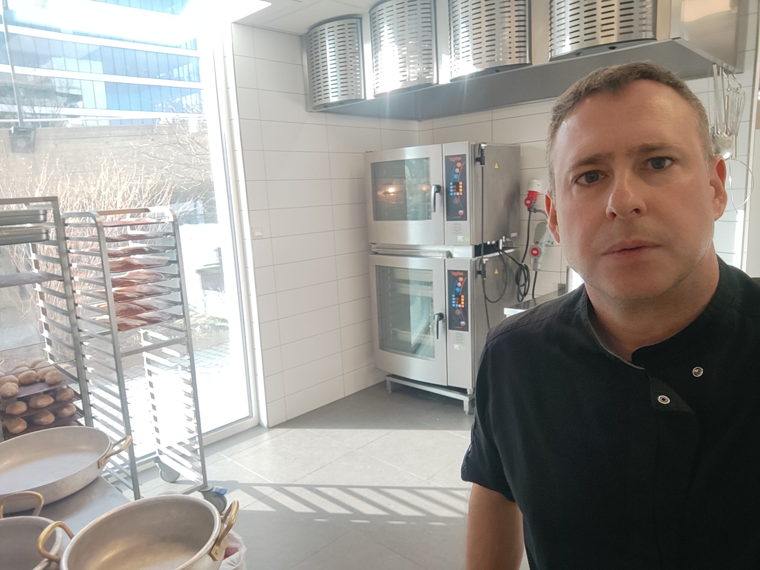 Se ofrece chef para eventos particulares o privados.