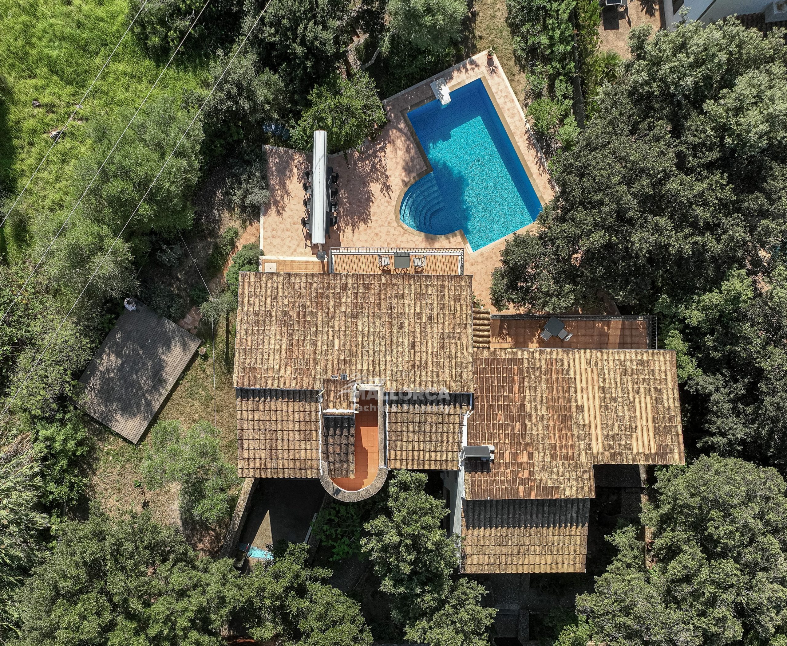 Country house opportunity with rental license