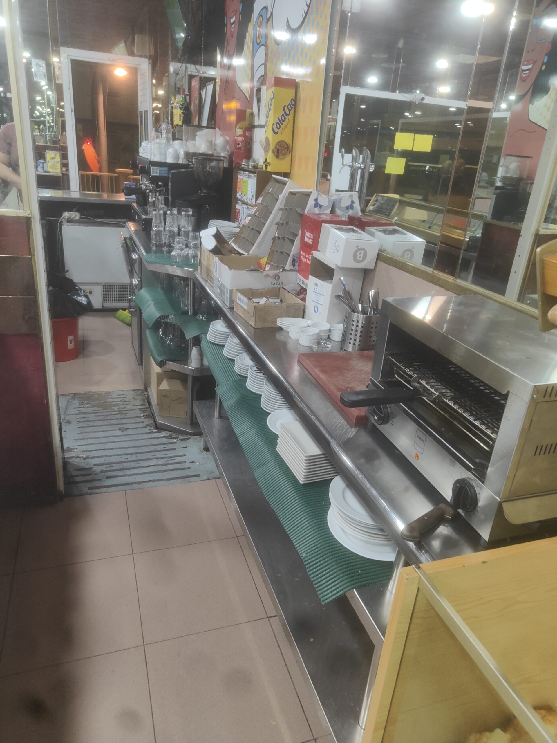 Se traspasa confiteria