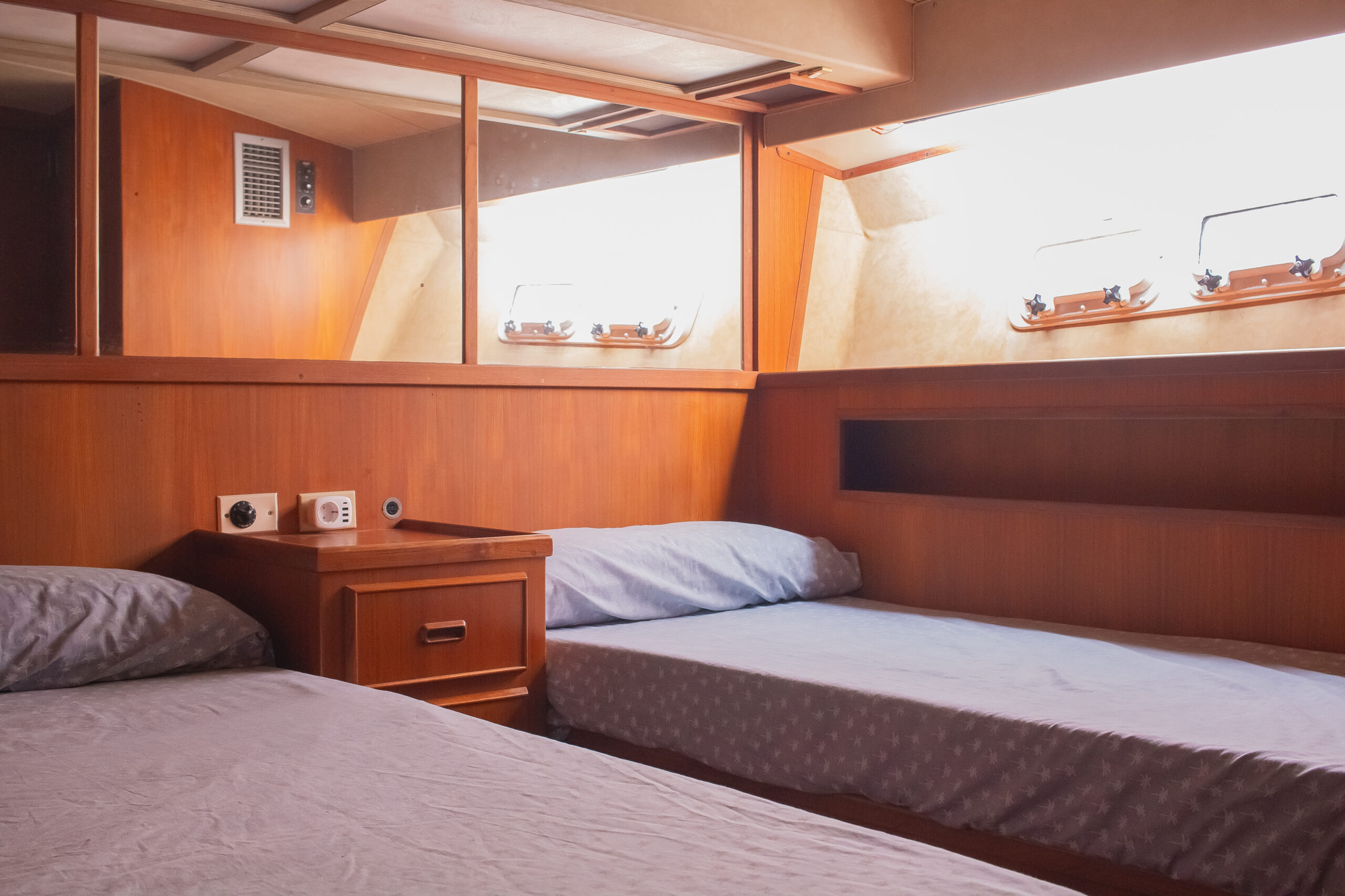 BERTRAM CONVERTIBLE 46