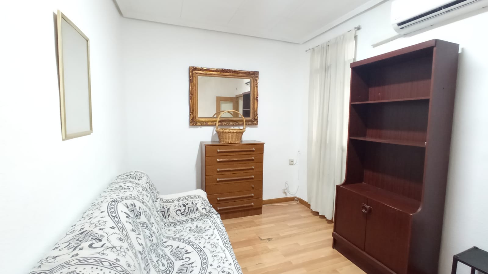 Vendo un apartamento en la AVD. Albufera, 33 Madrid