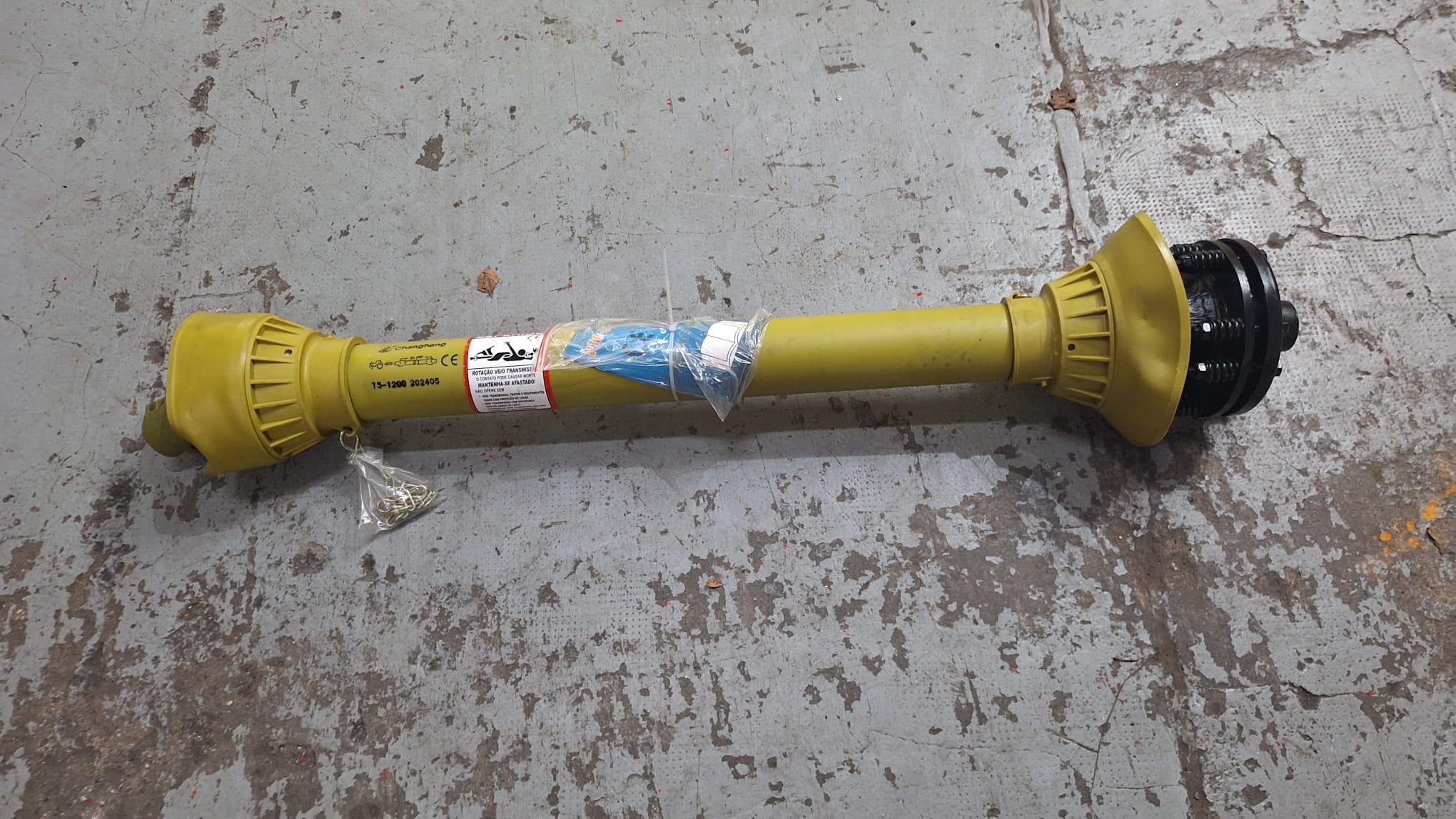 CARDÁN T8-1200 CON EMBRAGUE