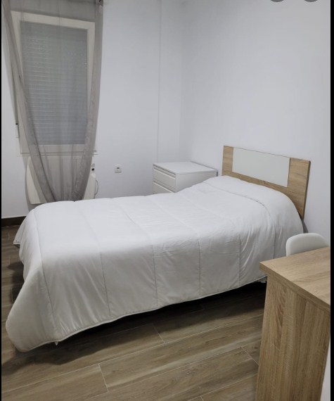 ALQUILER HABITACIONES ESTUDIANTES