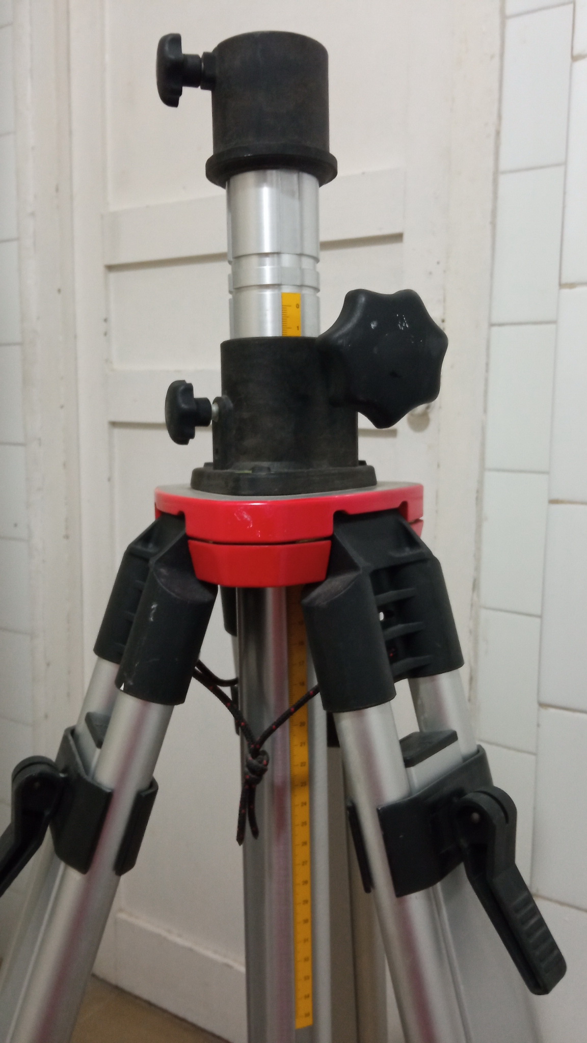 Trípode profesional para topografía
