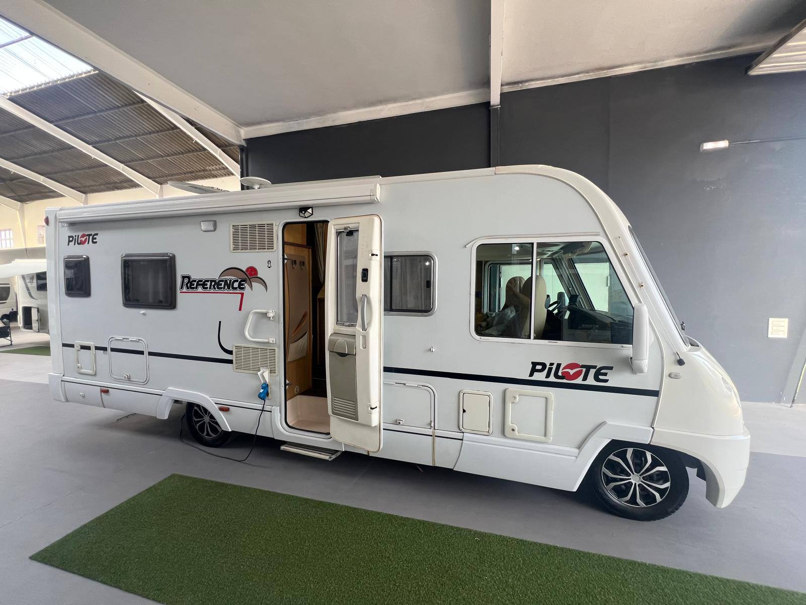 autocaravana integral Pilot G735