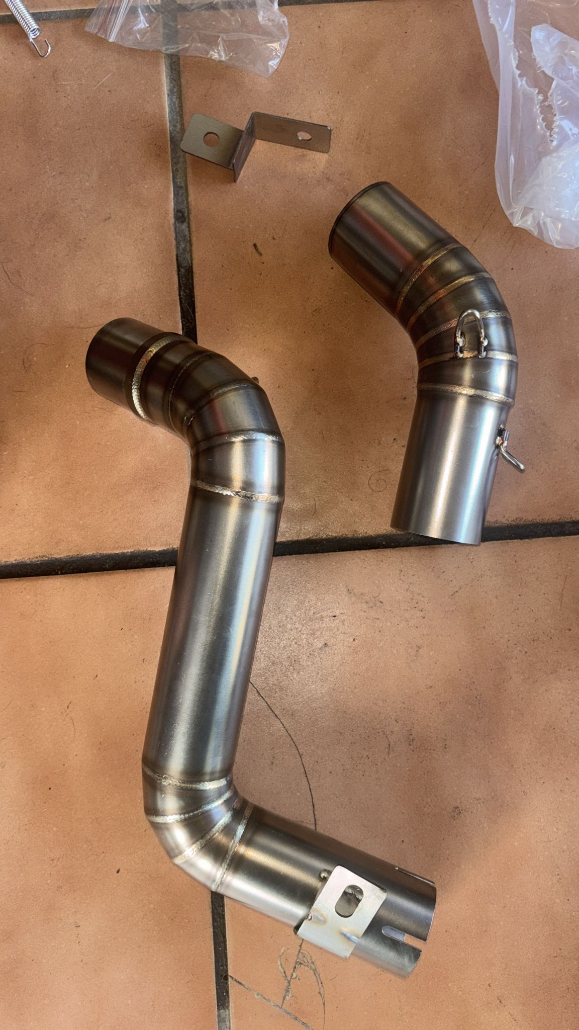 Supresor Akrapovic para KTM Duke 390 2018
