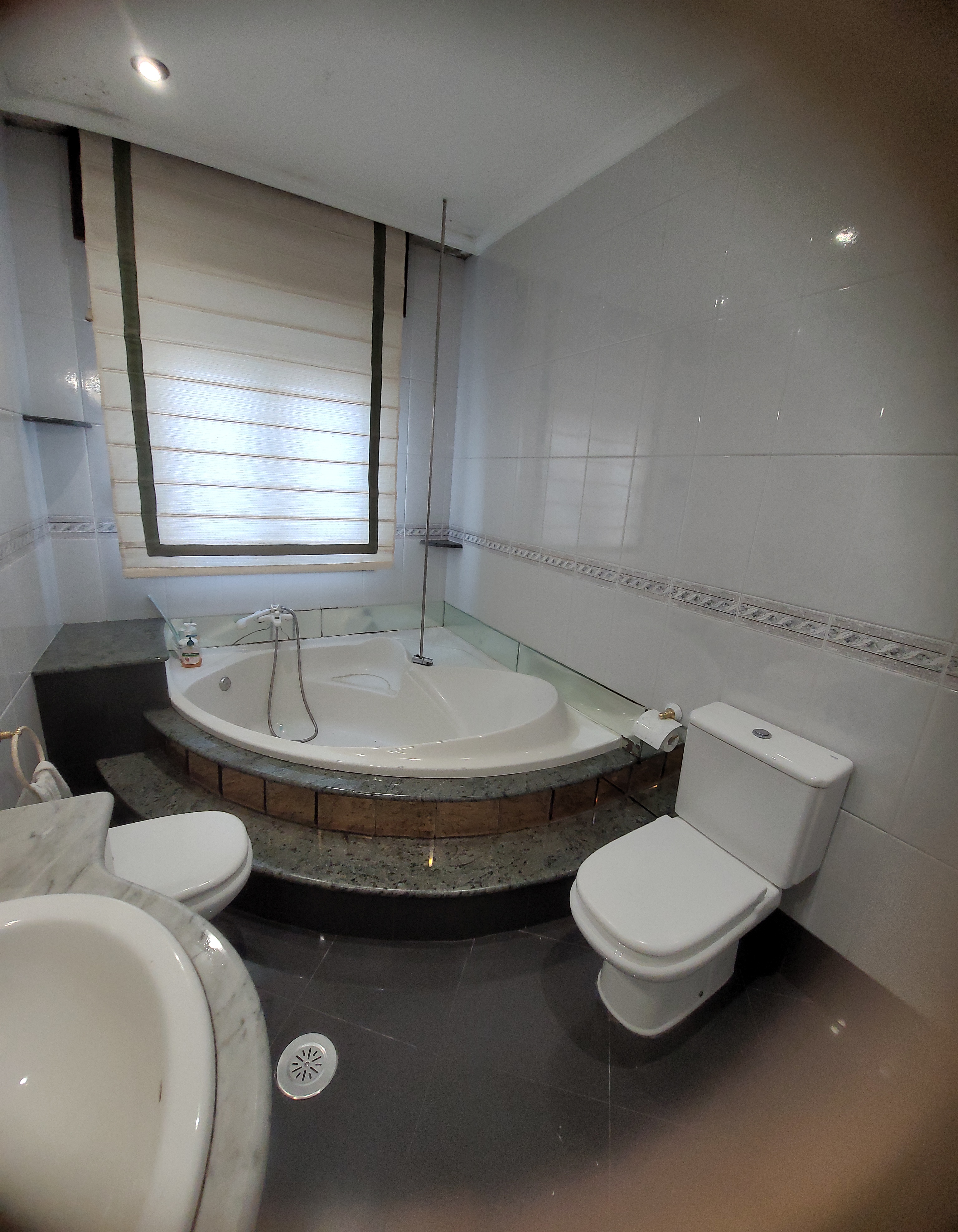 SE VENDE BAÑO COMPLETO