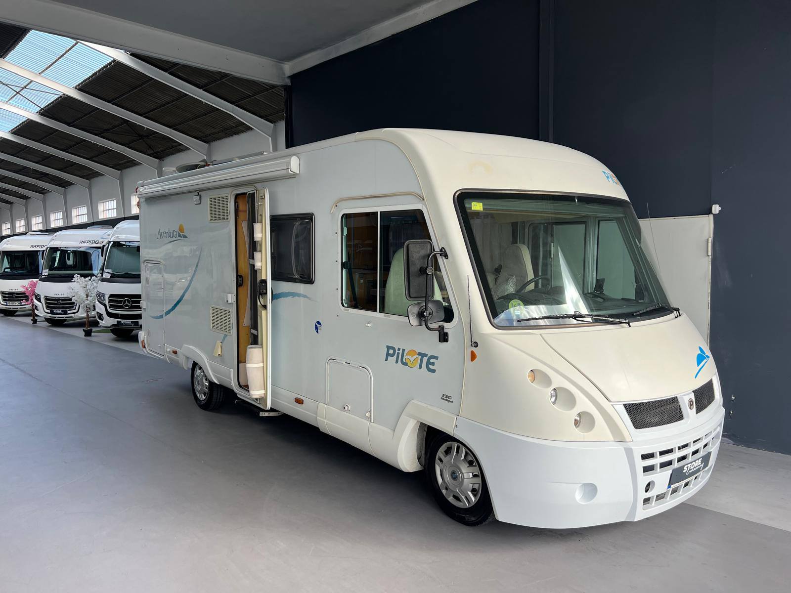 autocaravana integral PILOTE modelo G 710