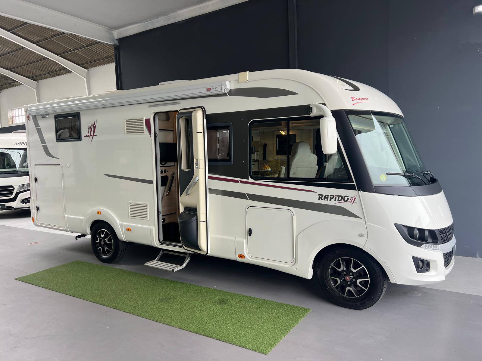 autocaravana integral modelo 886