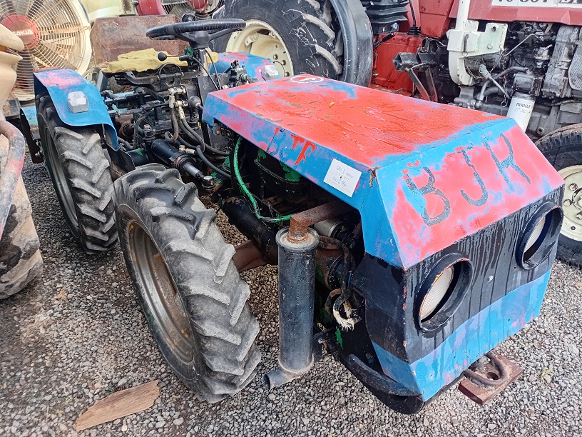 TRACTOR ARTICULADO BJR DE 21 CV CON ROTAVATOR.  – Potencia 2