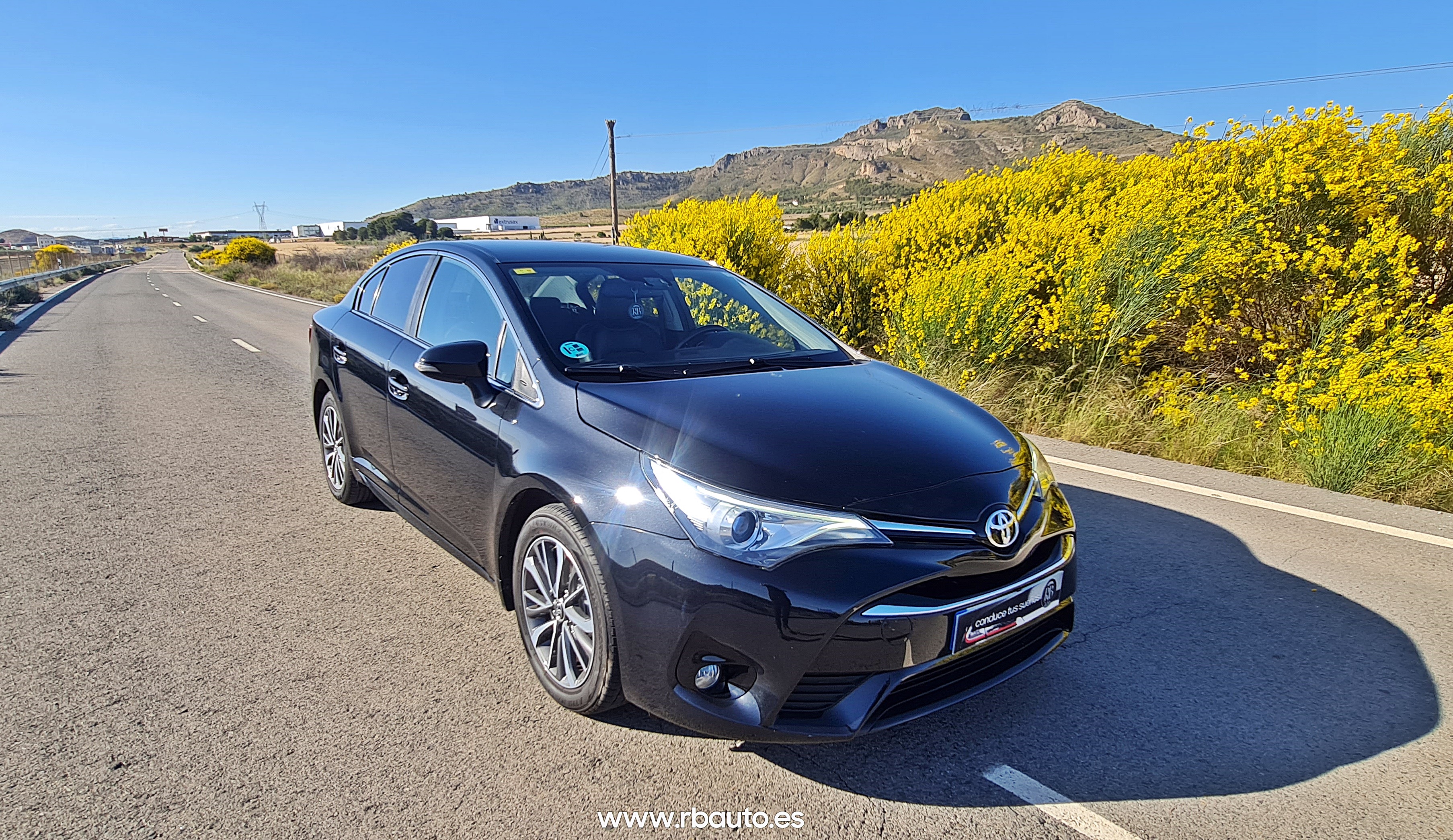 TOYOTA Avensis 2.0D4D Executive 143cv. Año 2016. Km: 130.842
