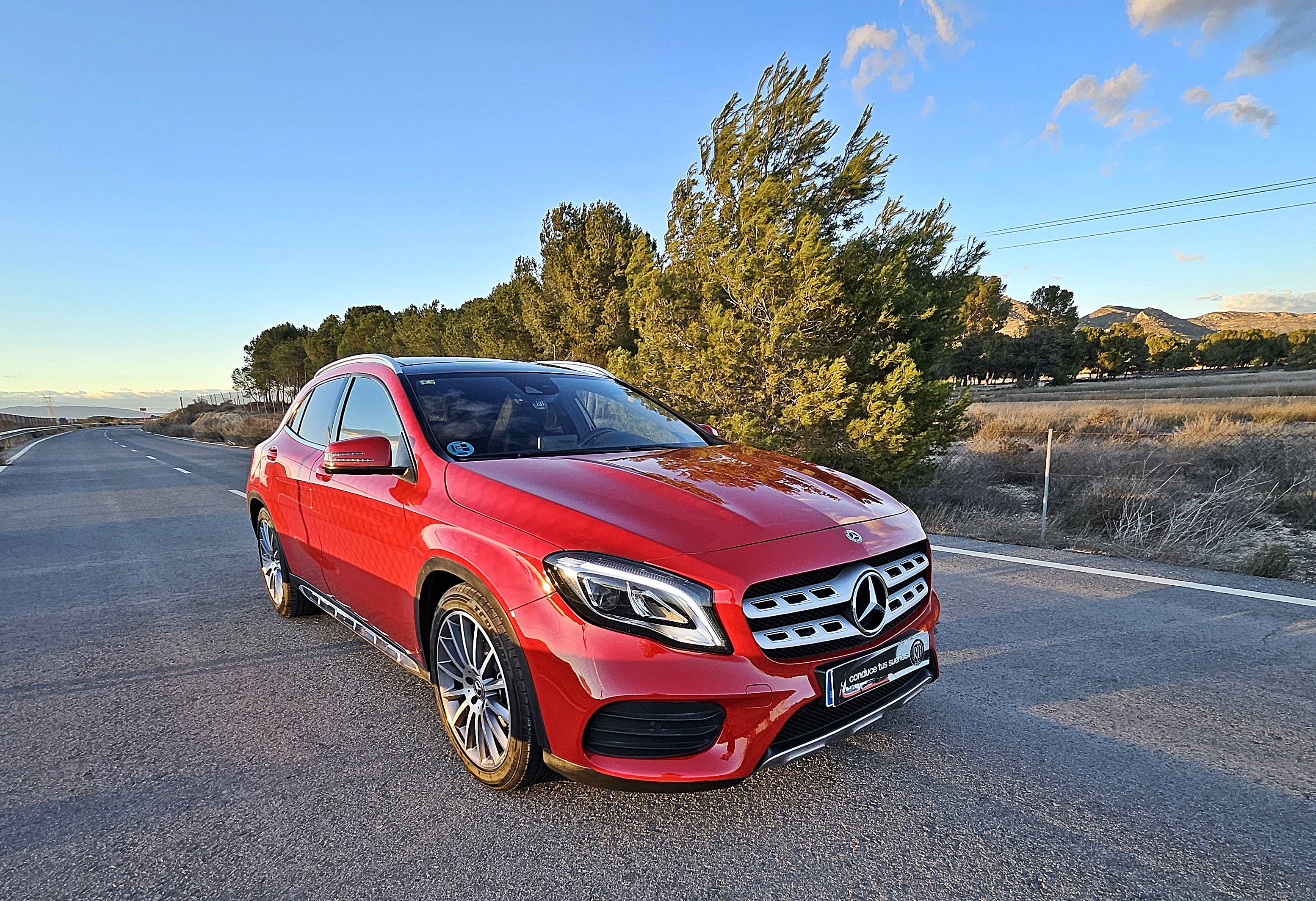 Mercedes Benz GLA 200D AMG Line 7G-DCT 136cv. Año 2018.