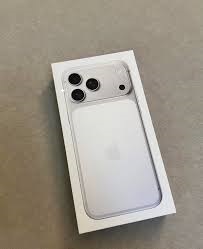 F/S iPhone 17 Pro Max