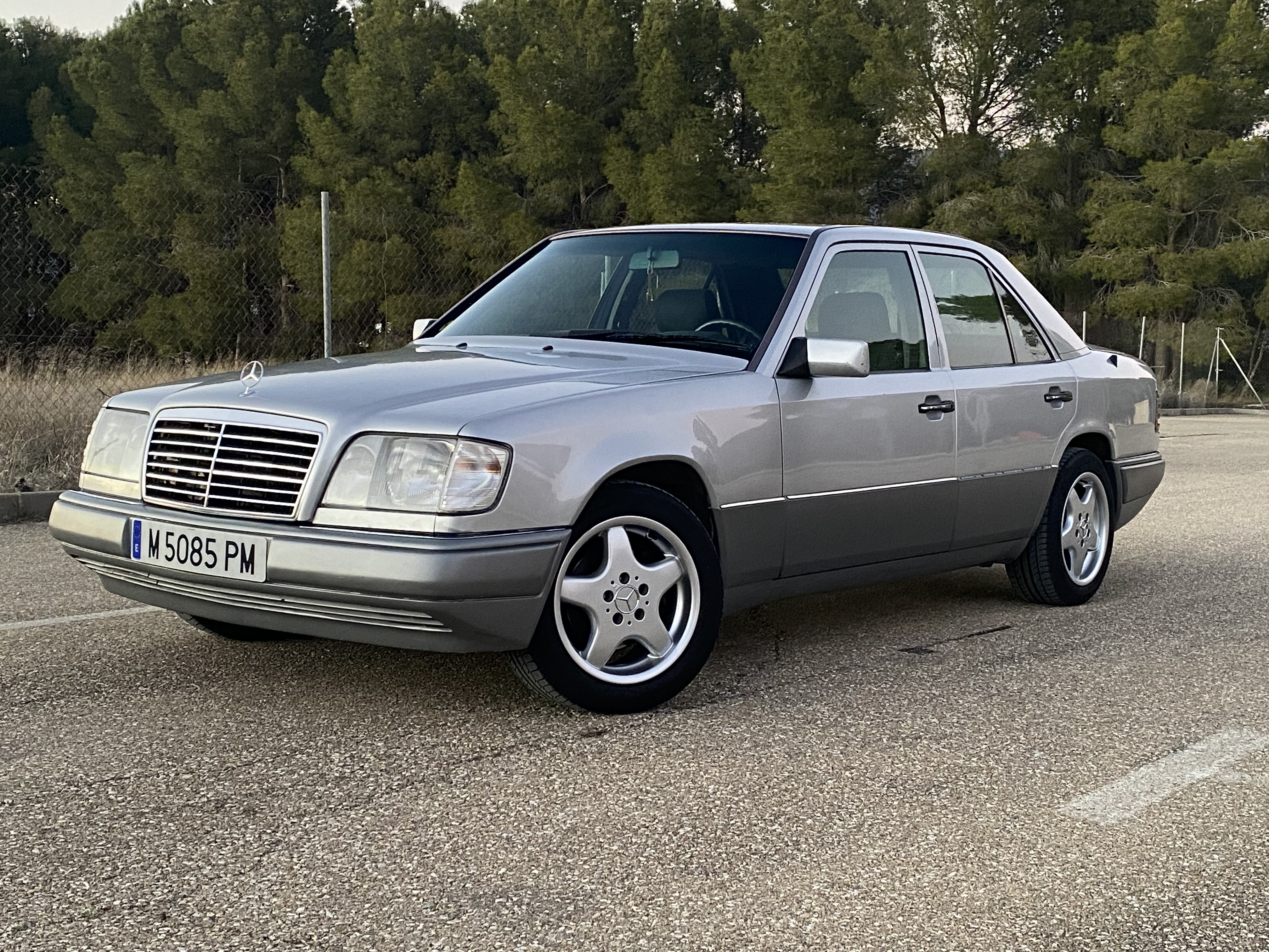 Mercedes-Benz E-300 Diesel Multiválvulas (atmosférico)