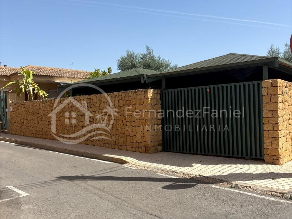 Chalet estilo Español con gran parcela