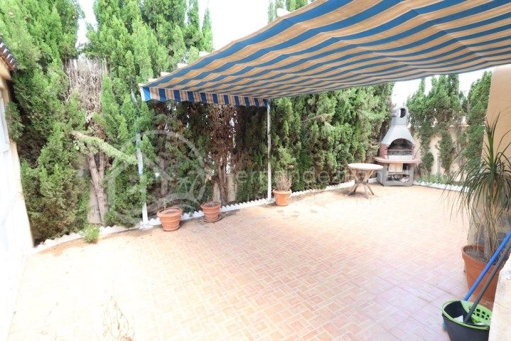 Chalet adosado de 2 niveles