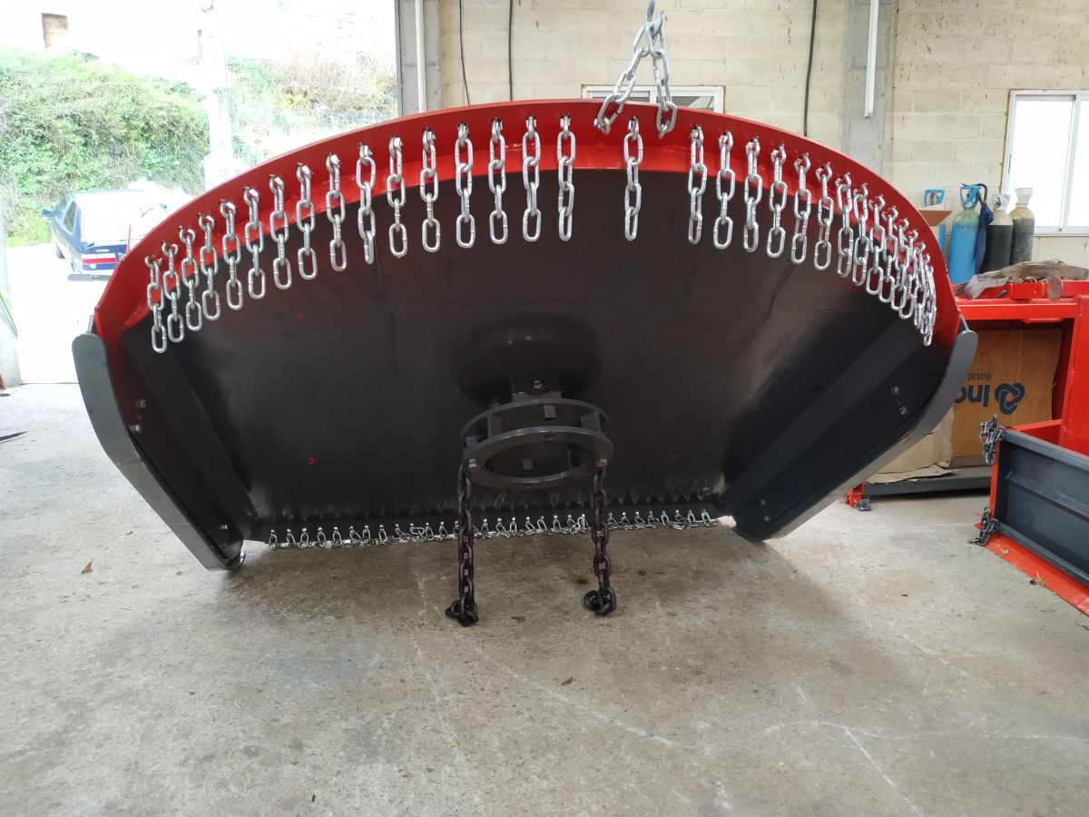 DESBROZADORA REFORZADA TJM 1,80M. PARA TRACTOR