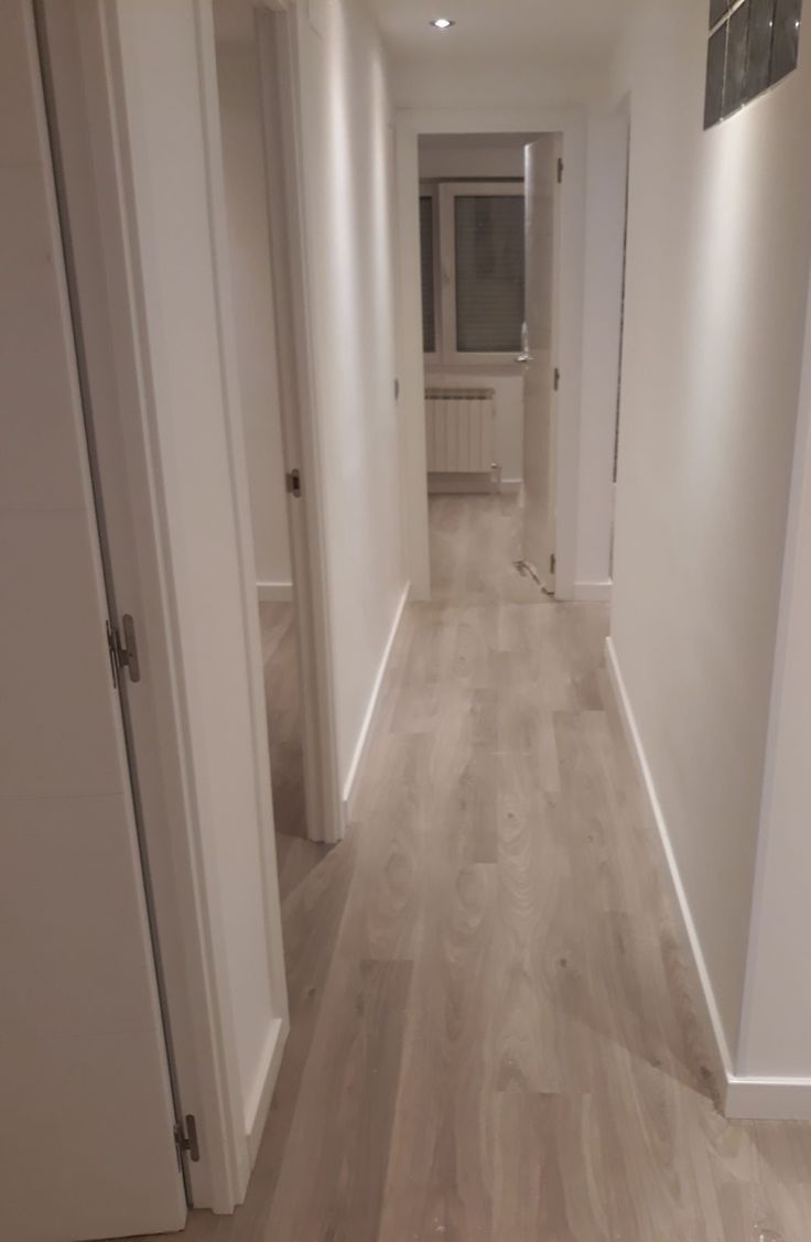 montaje de suelos de maderas laminados vinilos spc